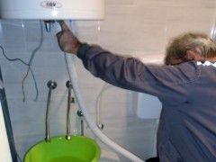 Čišćenje kamenca u bojleru Surčin